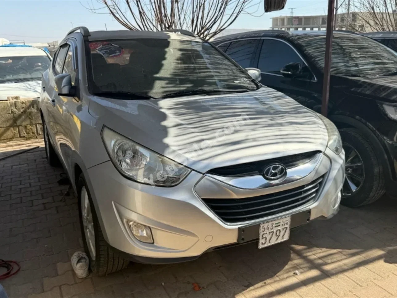 Hyundai Tucson 2011 Automatic 175,000 km 4 Cylinder FWD SUV Silver Diesel