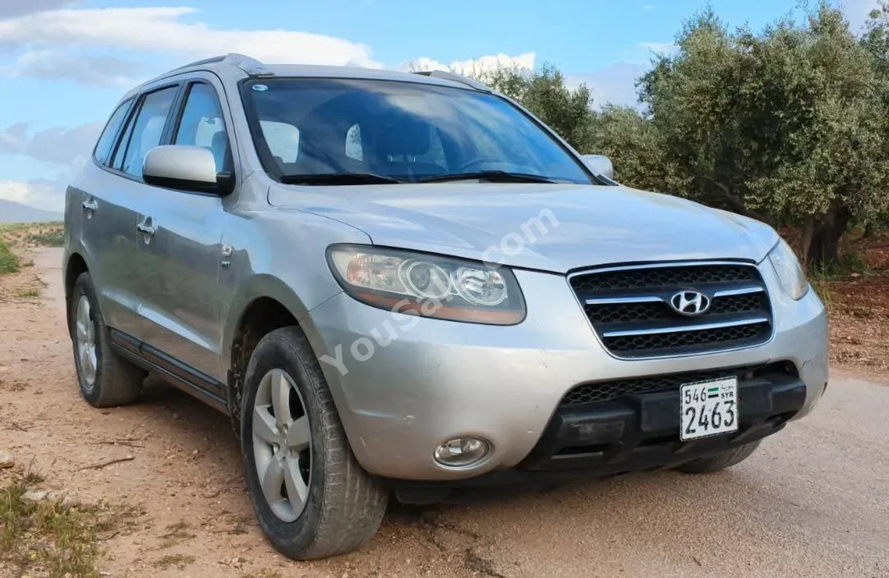 Hyundai Santa Fe 2008 Automatic 175,000 km 4 Cylinder FWD SUV Silver Diesel