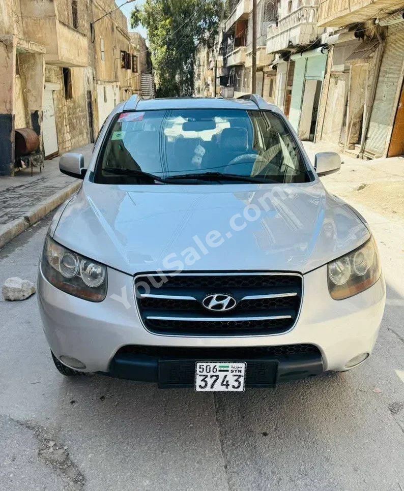 Hyundai Santa Fe 2009 Automatic 215,000 km 4 Cylinder FWD SUV Silver Diesel