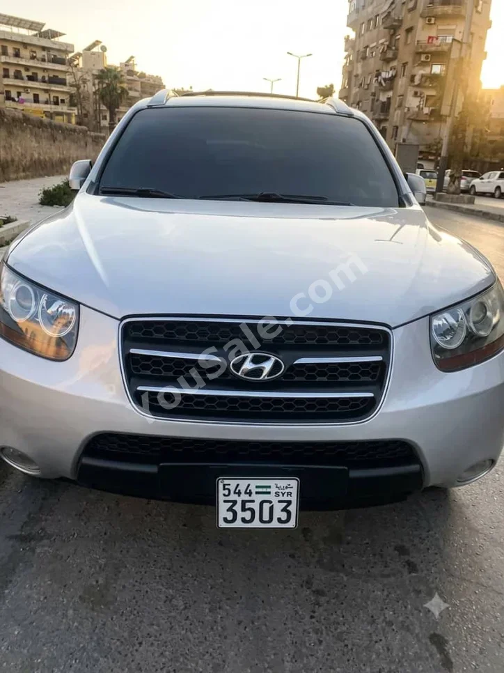 Hyundai Santa Fe 2008 Automatic 216,000 km 4 Cylinder FWD SUV Silver Diesel