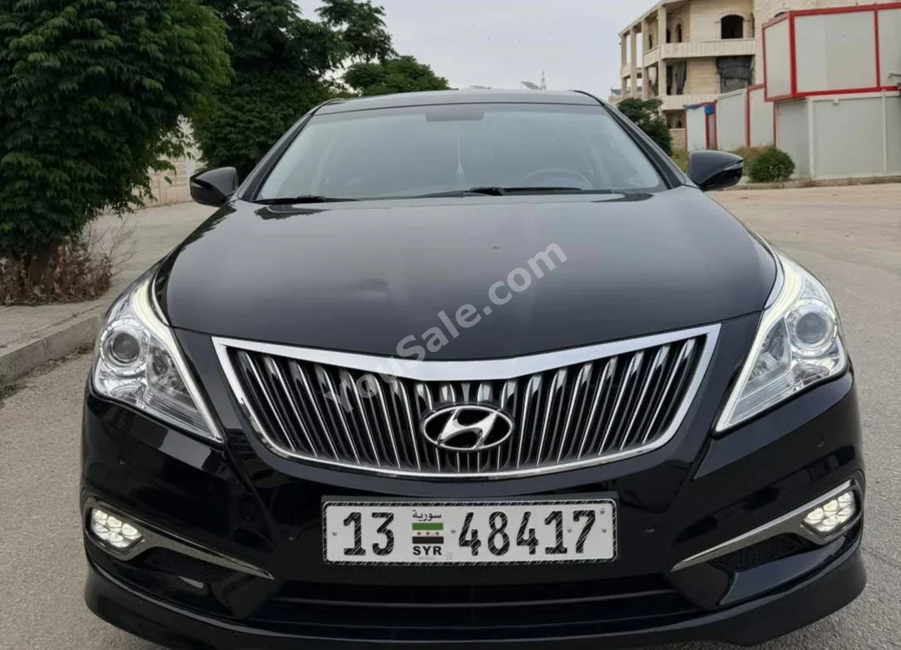 Hyundai Azera 2015 Automatic 138,000 km 4 Cylinder FWD Sedan Black Gasoline
