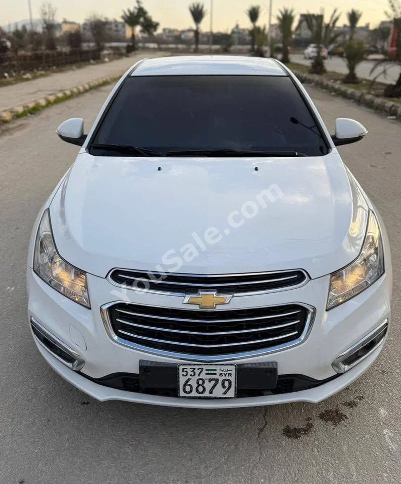 Chevrolet Cruze 2015 Automatic 94,000 km 4 Cylinder FWD Sedan White Gasoline