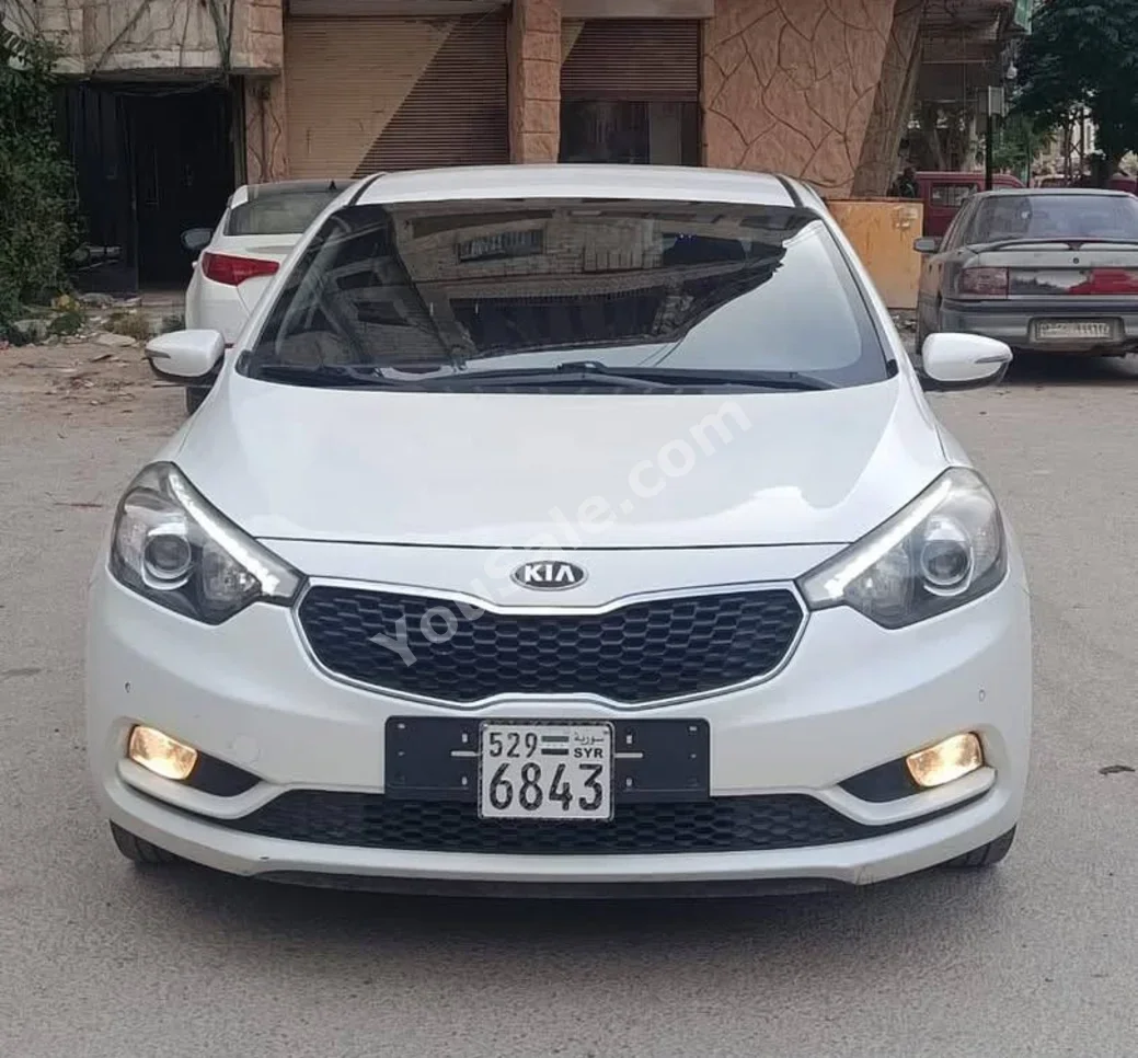 Kia K3 2013 Automatic 180,000 km 4 Cylinder FWD Sedan White Gasoline