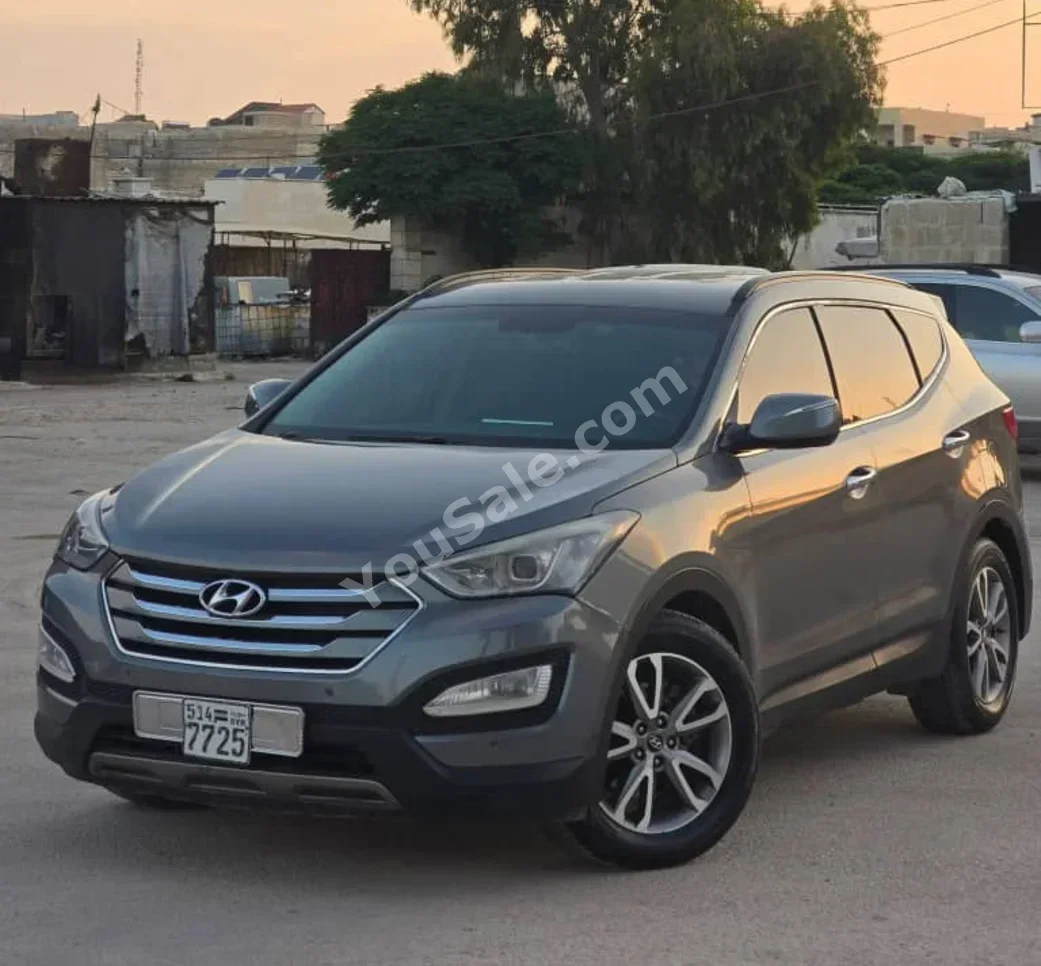 Hyundai Santa Fe 2013 Automatic 128,000 km 4 Cylinder FWD SUV Gray Diesel