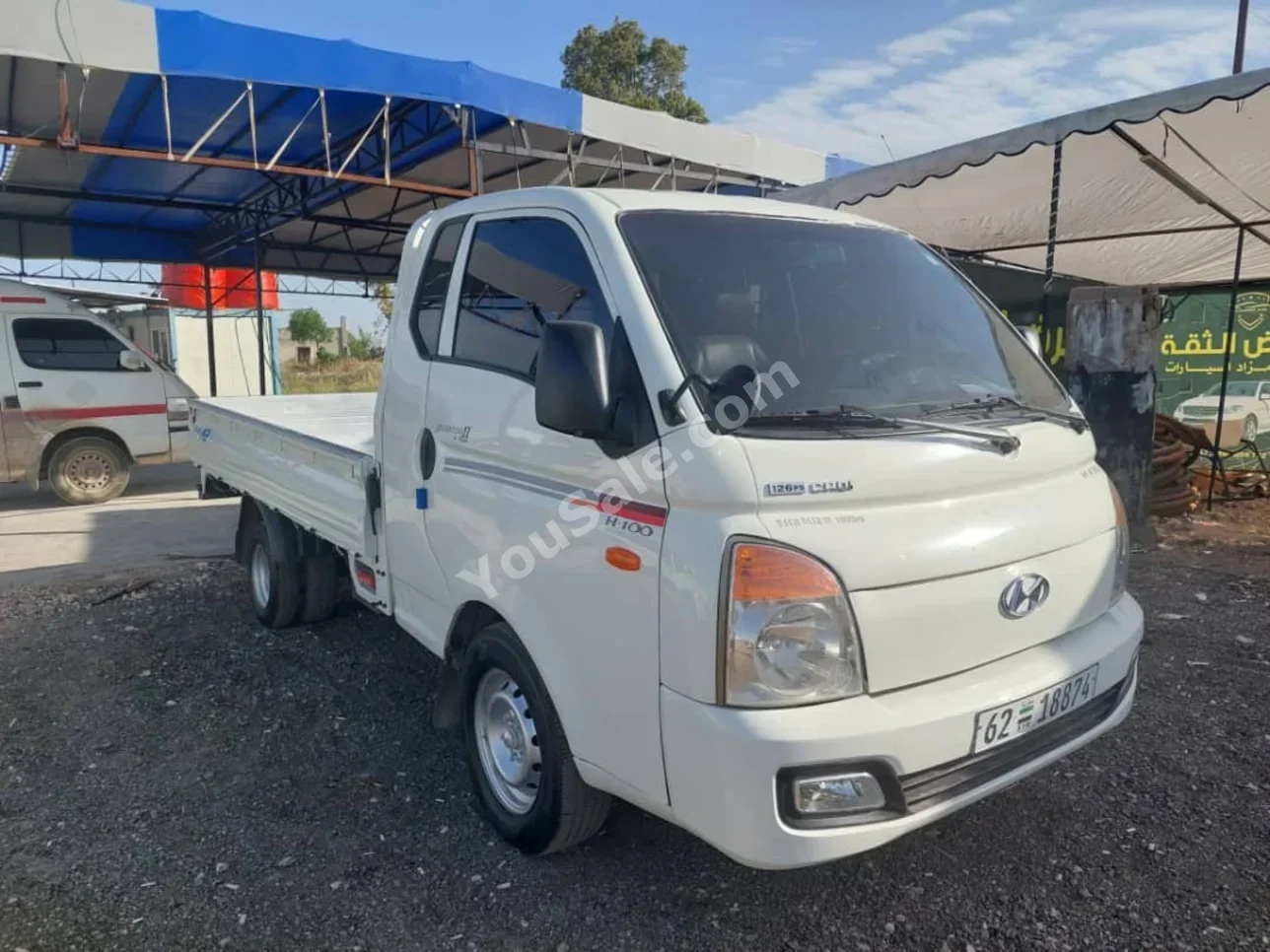 Hyundai Porter Porter 2008 Manual 225,000 km 4 Cylinder RWD Pick Up White Diesel