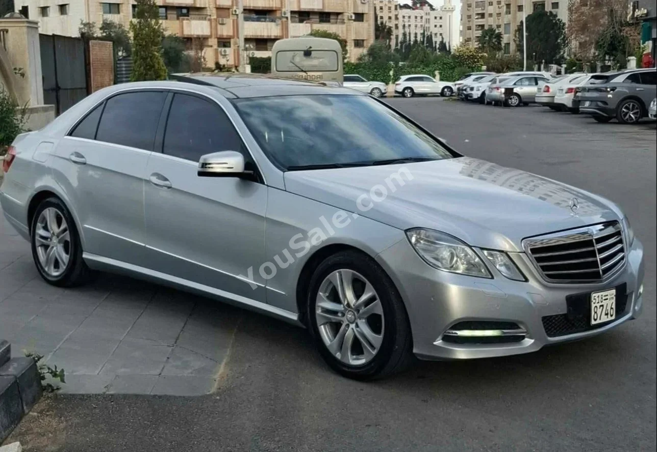 Mercedes-Benz E-Class 300 2011 Automatic 200,000 km 6 Cylinder RWD Sedan Silver Gasoline
