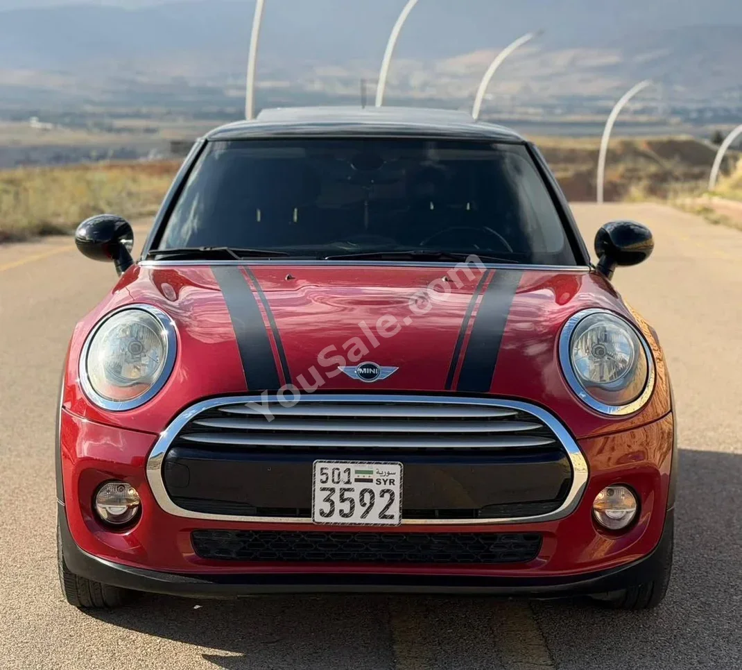Mini Cooper 2014 Automatic 110,000 km 4 Cylinder FWD Hatchback Red Gasoline