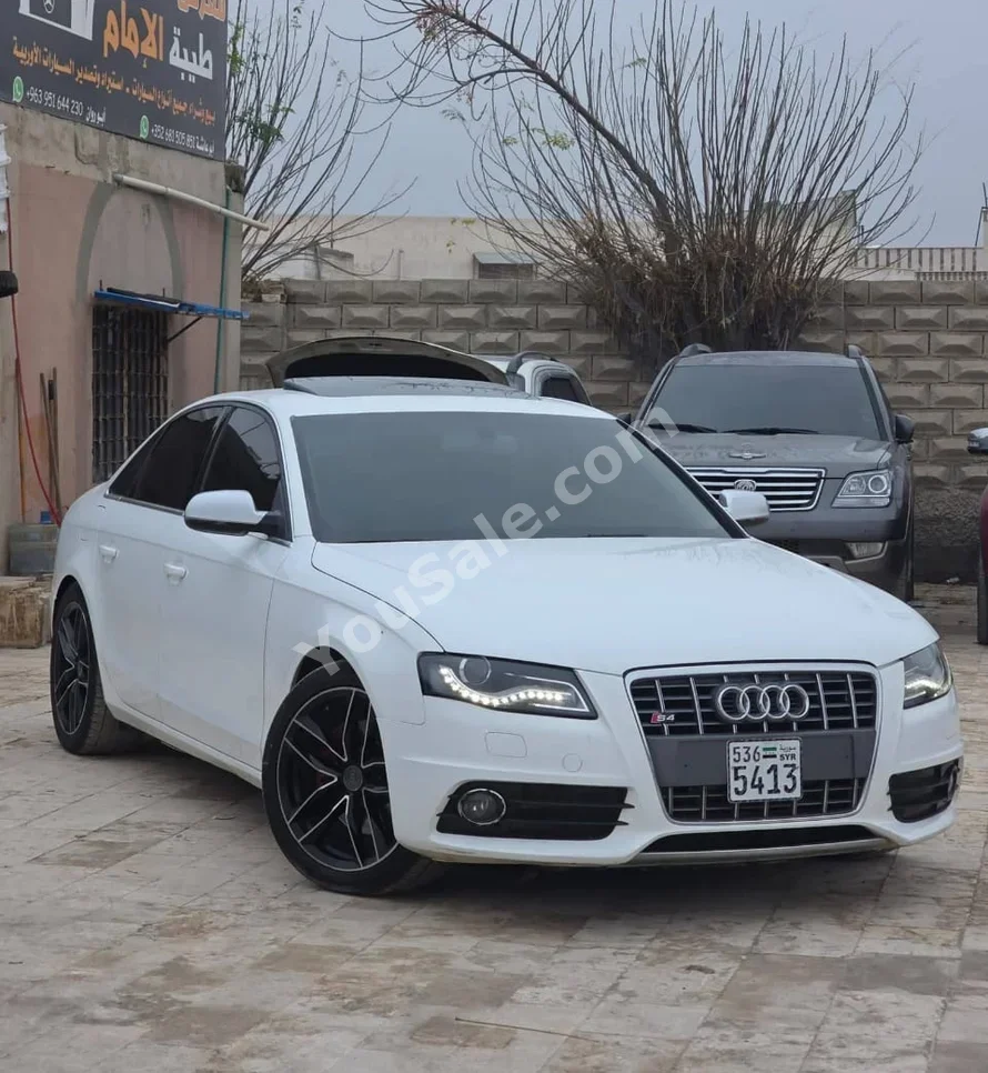 Audi A4 2011 Automatic 312,000 km 4 Cylinder 4WD Sedan White Diesel