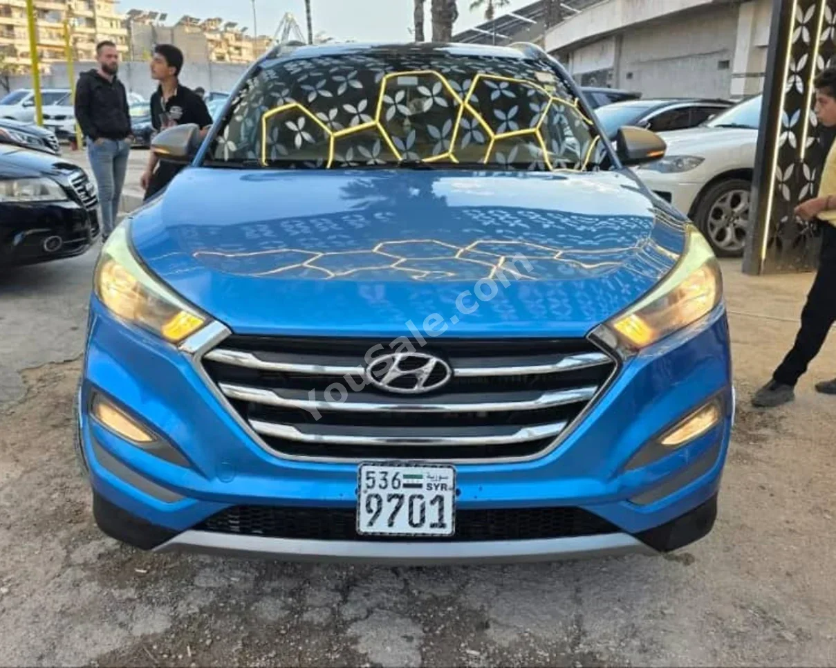 Hyundai Tucson 2017 Automatic 82,000 km 4 Cylinder 4WD SUV Blue Gasoline