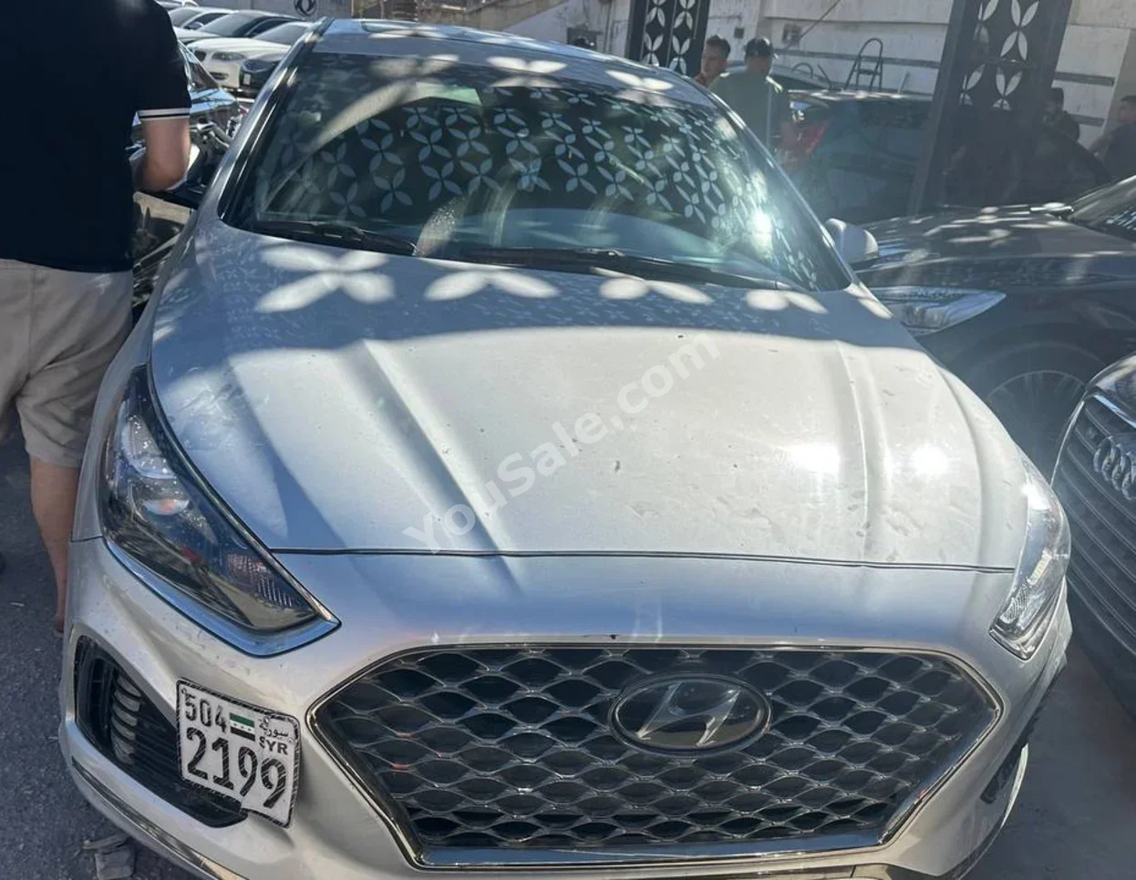هيونداي سوناتا 2018 اتوماتيك 100,000 كم 4 سلندر دفع أمامي سيدان فضي بنزين