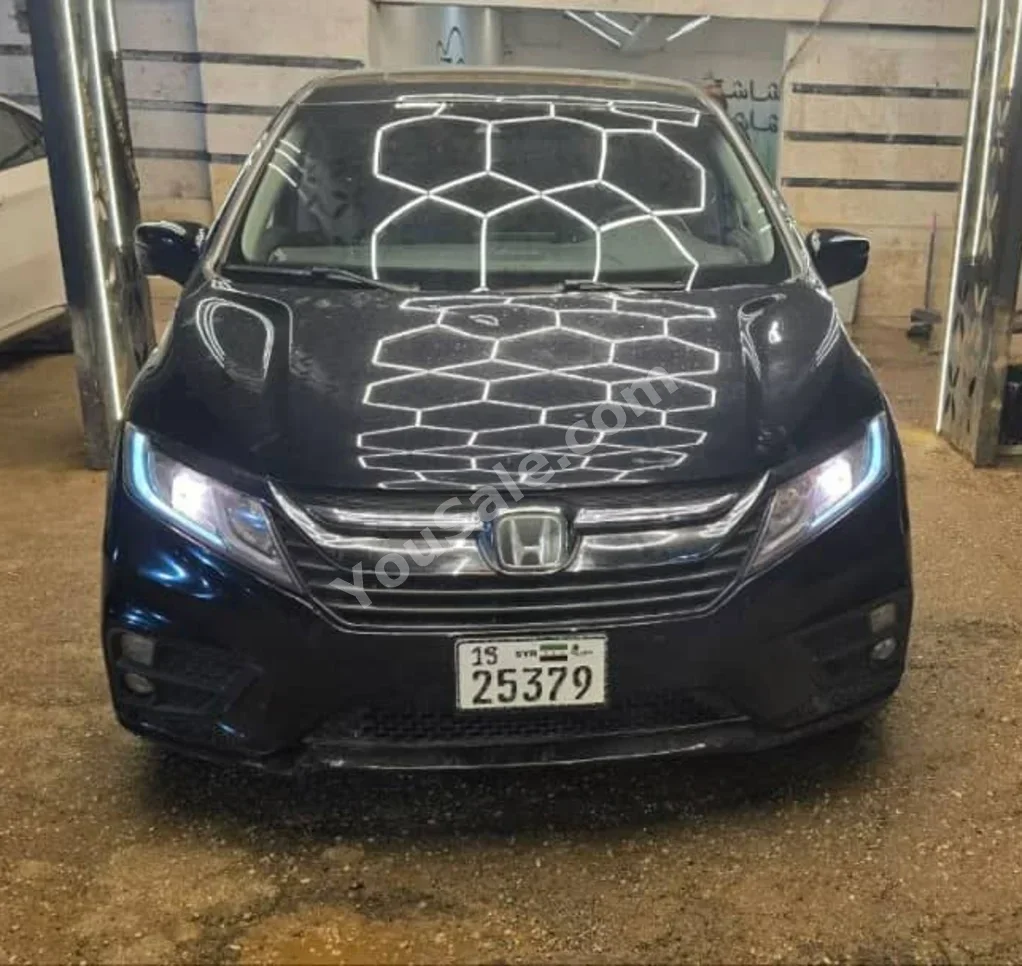 Honda Odyssey 2019 Automatic 117,000 km 6 Cylinder RWD Van / Bus Black Gasoline