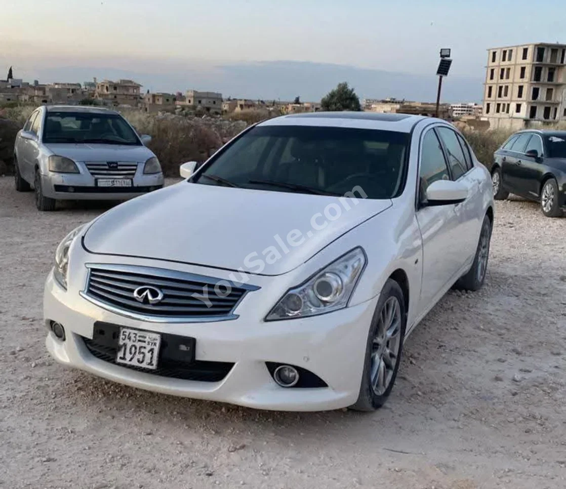 Infiniti  G  37S  2010  Automatic  201,000 km  4 Cylinder  FWD  Sedan  White  Gasoline