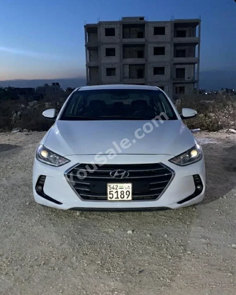 Hyundai  Avante  2018  Automatic  115,000 km  4 Cylinder  FWD  Sedan  White  Gasoline