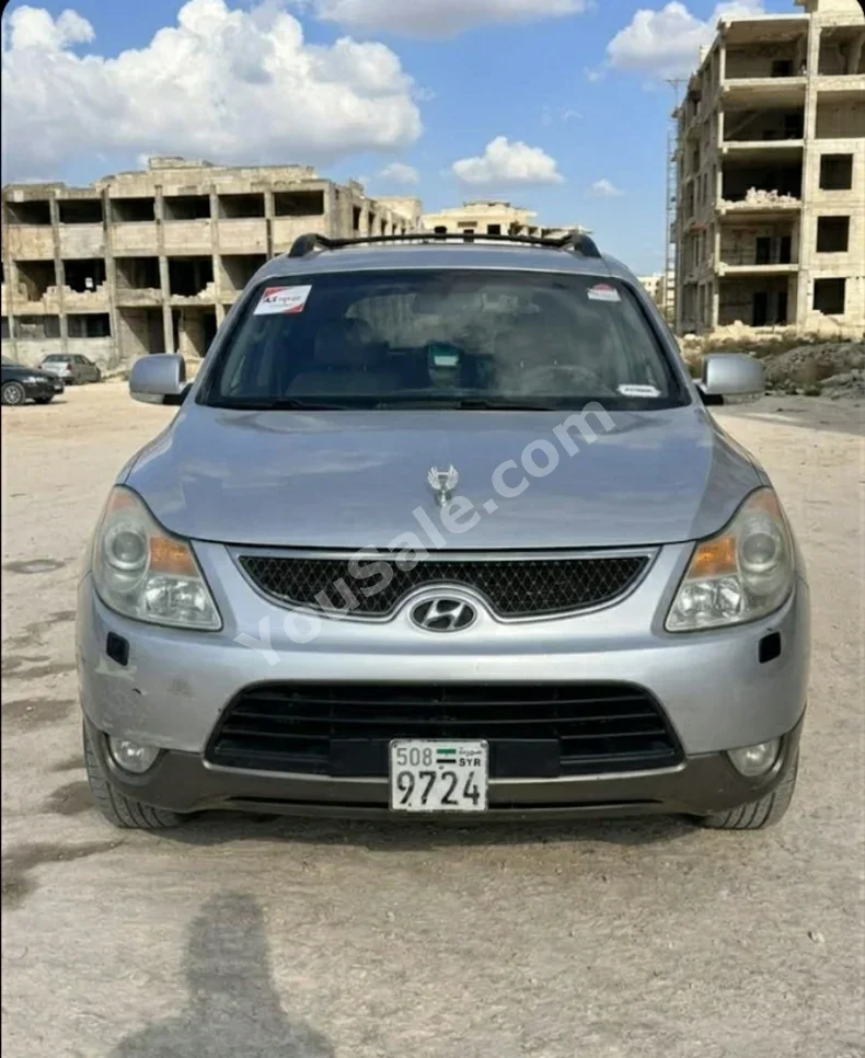 Hyundai  Veracruz  2007  Automatic  286,000 km  6 Cylinder  RWD  SUV  Silver  Diesel