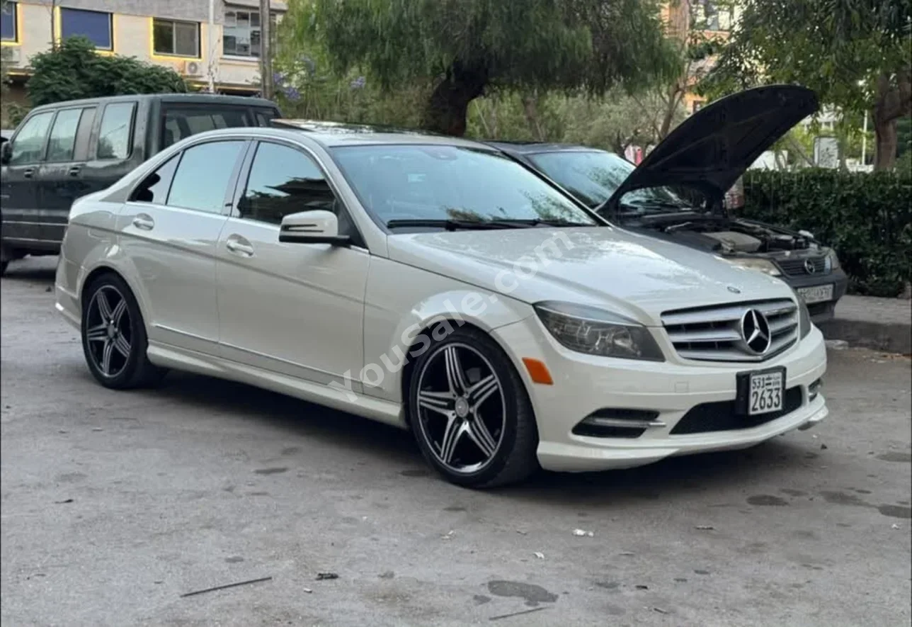 Mercedes-Benz  C-Class  300  2011  Automatic  150,000 km  6 Cylinder  4WD  Sedan  White  Gasoline