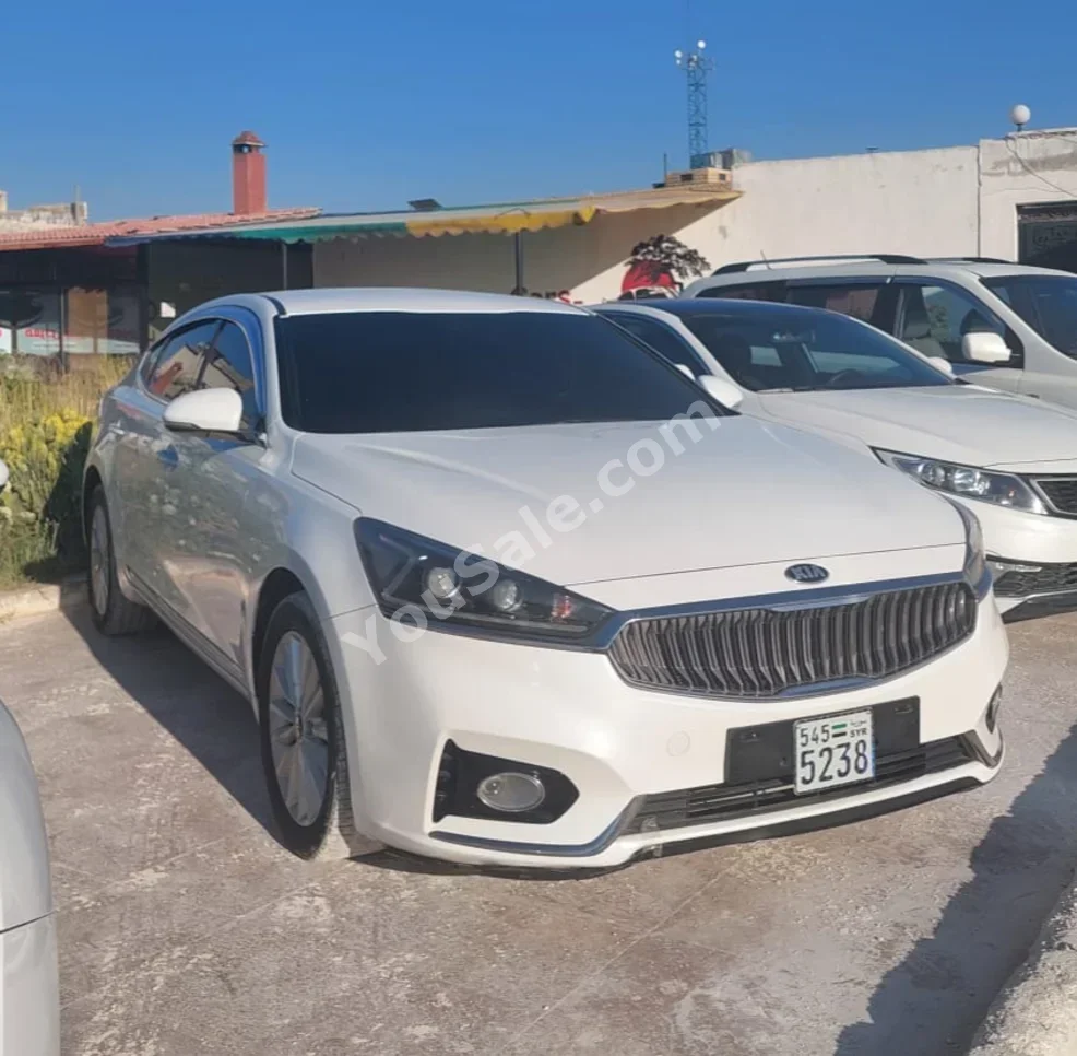 Kia  K7  2017  Automatic  212,000 km  4 Cylinder  FWD  Sedan  White  Gasoline