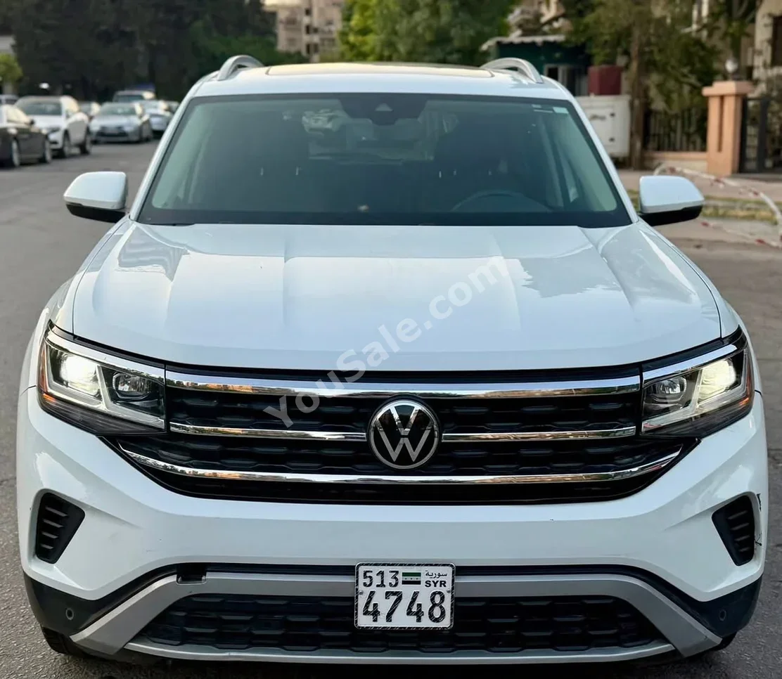 Volkswagen Atlas 2022 Automatic 122,000 km 4 Cylinder AWD SUV White Gasoline