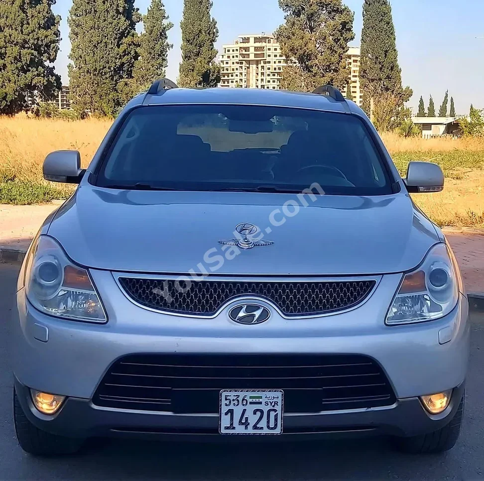 Hyundai Veracruz 2008 Automatic 122,000 km 6 Cylinder AWD SUV Silver Gasoline