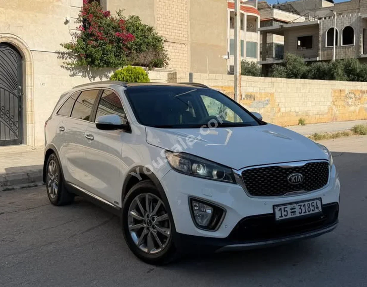 Kia  Sorento  2016  Automatic  123,000 km  4 Cylinder  AWD  SUV  White  Gasoline