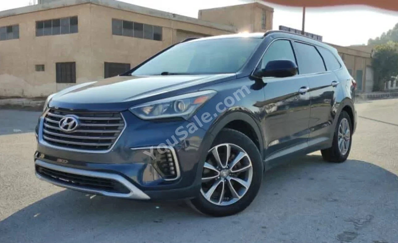 هيونداي سانتا في 2017 اتوماتيك 270,000 كم 6 سلندر دفع كلي مستمر اس يو في رمادي بنزين