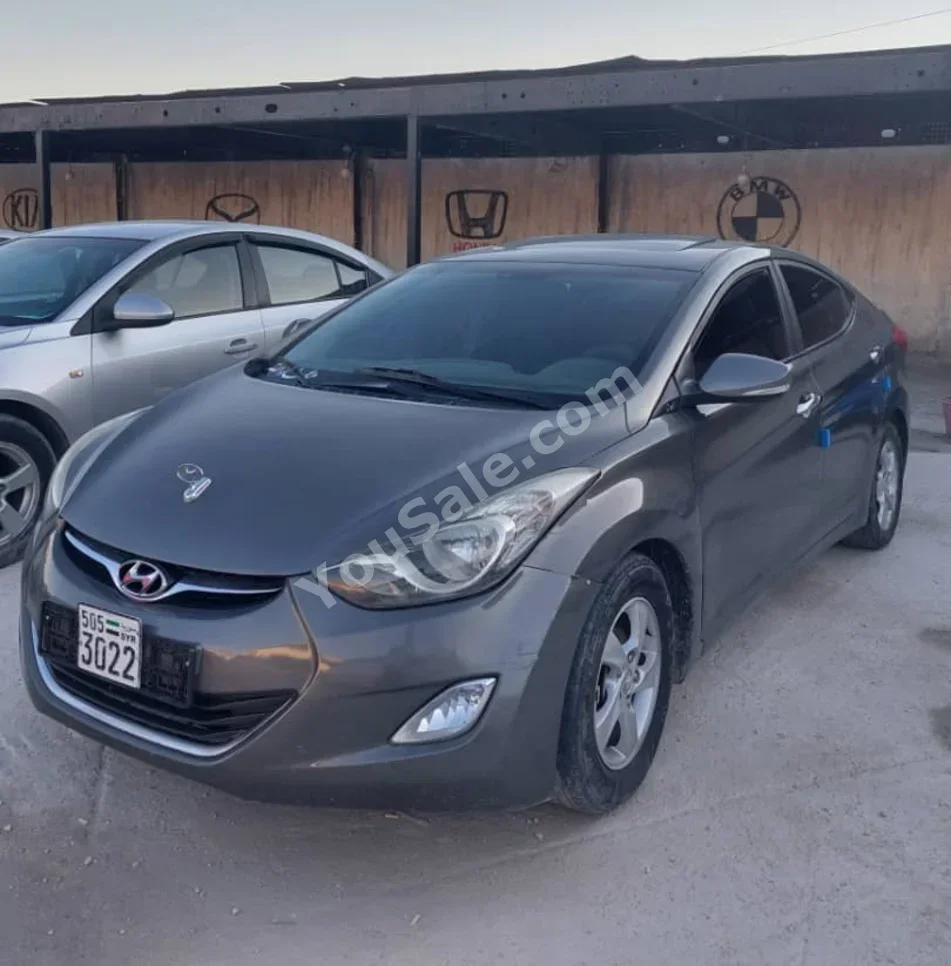 هيونداي النترا 2013 اتوماتيك 215,000 كم 4 سلندر دفع أمامي سيدان رصاصي بنزين