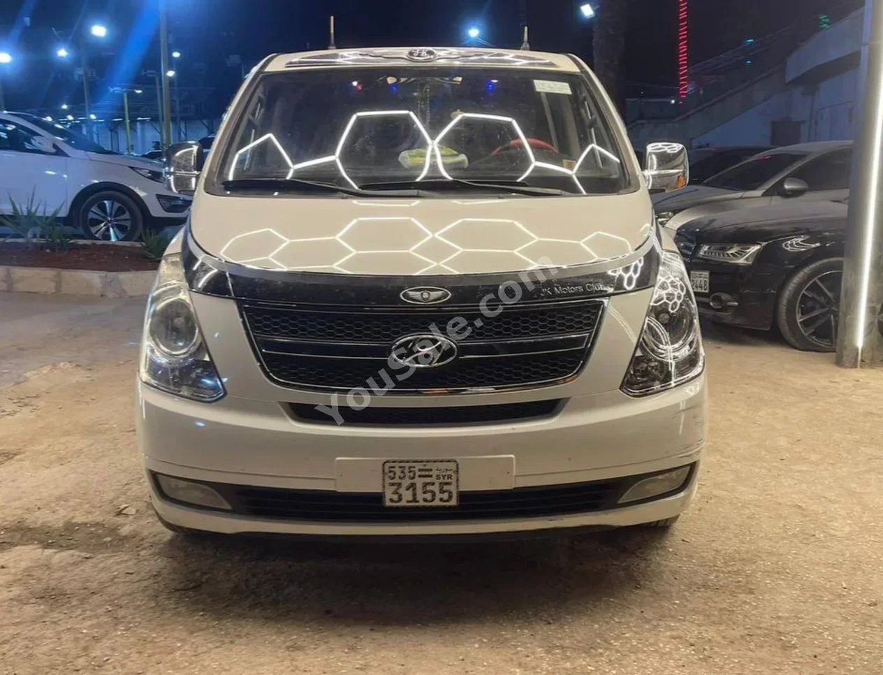 Hyundai  Van H1  2010  Automatic  220,000 km  4 Cylinder  RWD  Van / Bus  White  Diesel