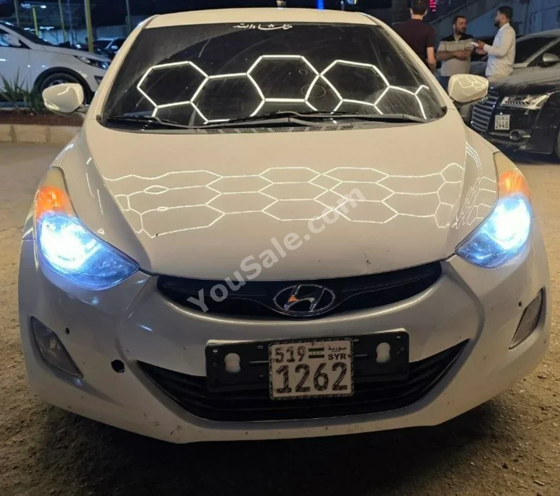 Hyundai Avante 2012 Automatic 270,000 km 4 Cylinder FWD Sedan White Gasoline