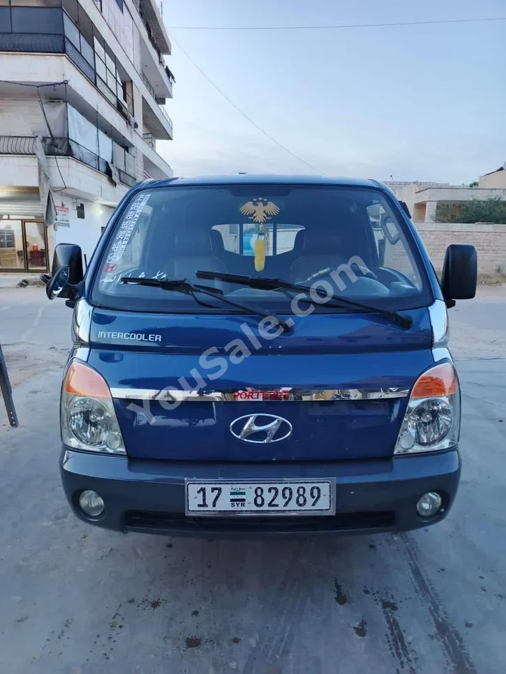 Hyundai  Porter  Porter  2006  Manual  256,000 km  4 Cylinder  RWD  Pick Up  Blue  Diesel