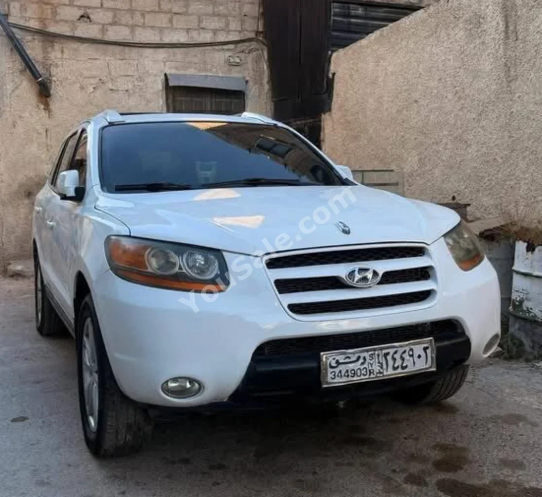 Hyundai Santa Fe 2008 Automatic 150,000 km 4 Cylinder AWD SUV White Gasoline