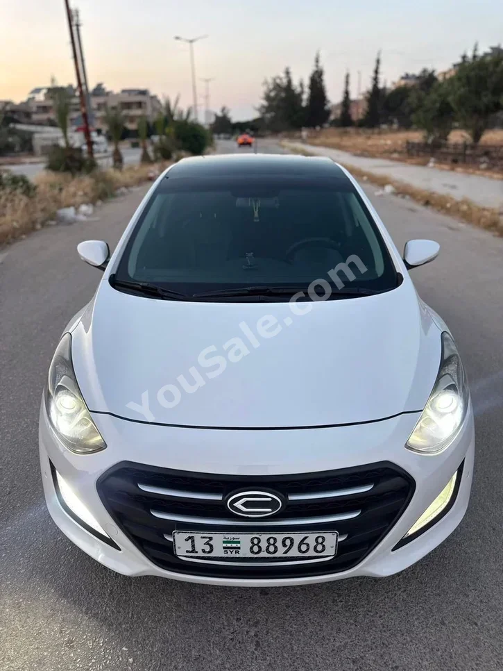 Hyundai I 30 2012 Automatic 83,000 km 4 Cylinder FWD Hatchback White Gasoline