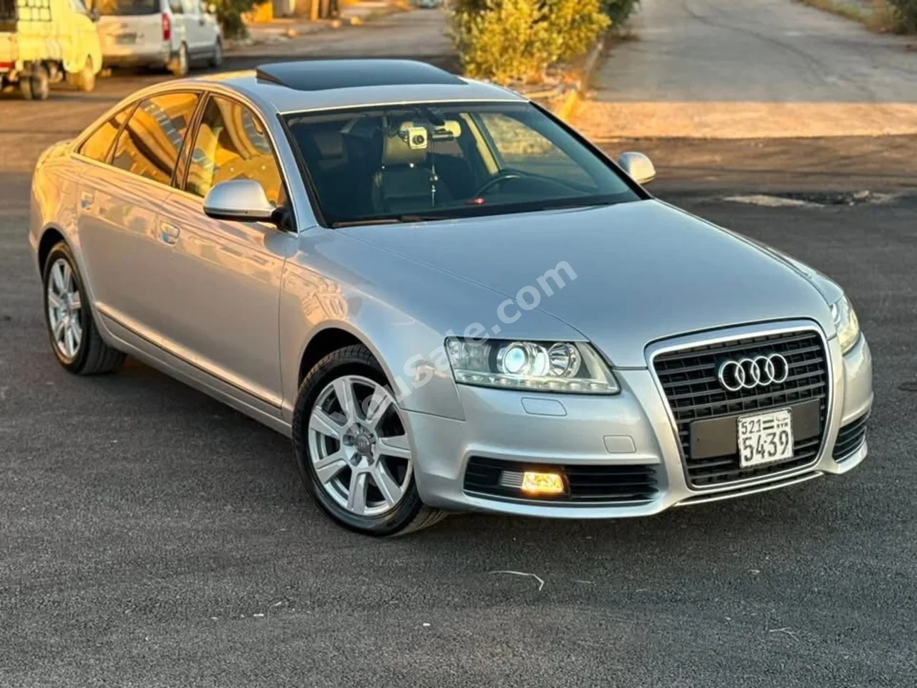 اودي  أي 6  2011  اتوماتيك  115,000 كم  6 سلندر  دفع كلي مستمر  سيدان  فضي  بنزين