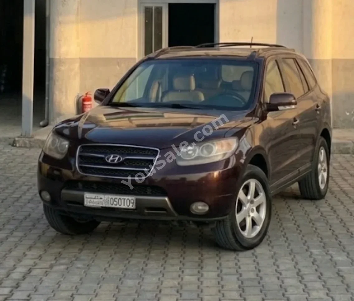 هيونداي سانتا في 2008 اتوماتيك 217,000 كم 4 سلندر دفع أمامي اس يو في بني غامق بنزين