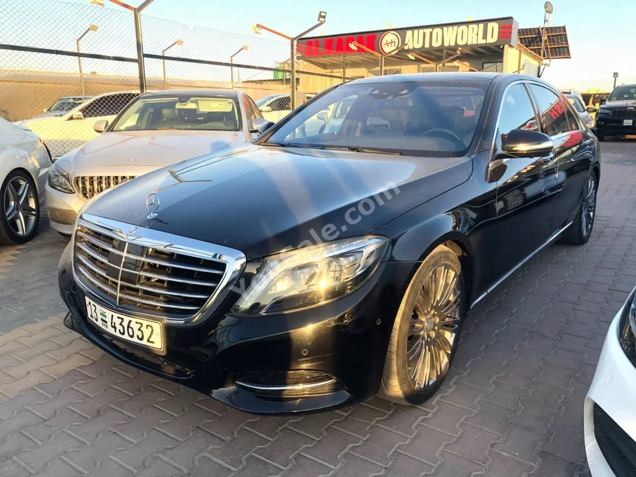 Mercedes-Benz  S-Class  500  2017  Automatic  182,000 km  6 Cylinder  4WD  Sedan  Black  Gasoline