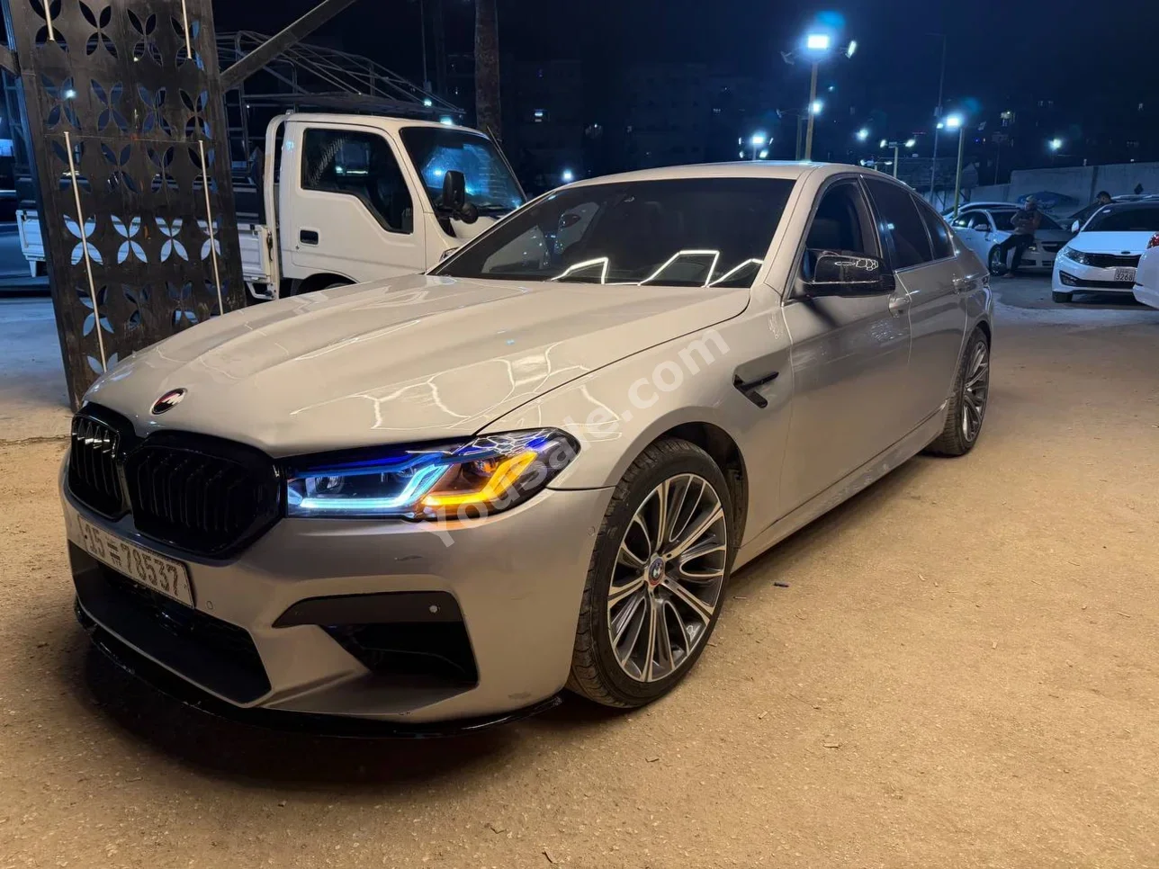 BMW  5-Series  520i  2011  Automatic  250,000 km  4 Cylinder  RWD  Sedan  Silver  Diesel