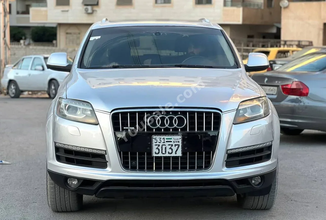 اودي  كيو 7  2011  اتوماتيك  199,000 كم  6 سلندر  دفع كلي مستمر  اس يو في  فضي  بنزين