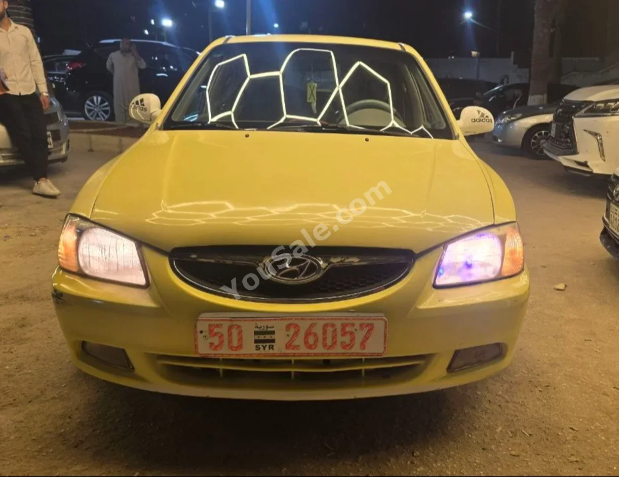 Hyundai Verna 2011 Manual 900,000 km 4 Cylinder FWD Sedan Yellow Gasoline
