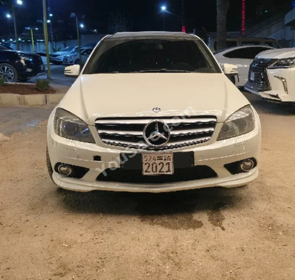 Mercedes-Benz C-Class 220 2010 Automatic 190,000 km 4 Cylinder RWD Sedan White Diesel