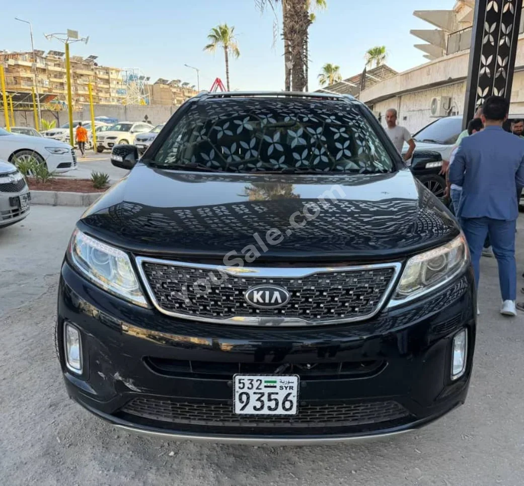Kia Sorento 2014 Automatic 135,000 km 4 Cylinder 4WD SUV Black Gasoline