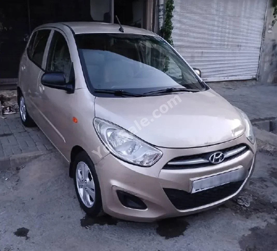هيونداي اي 10 2012 عادي 153,000 كم 4 سلندر دفع أمامي هاتشباك بيج بنزين