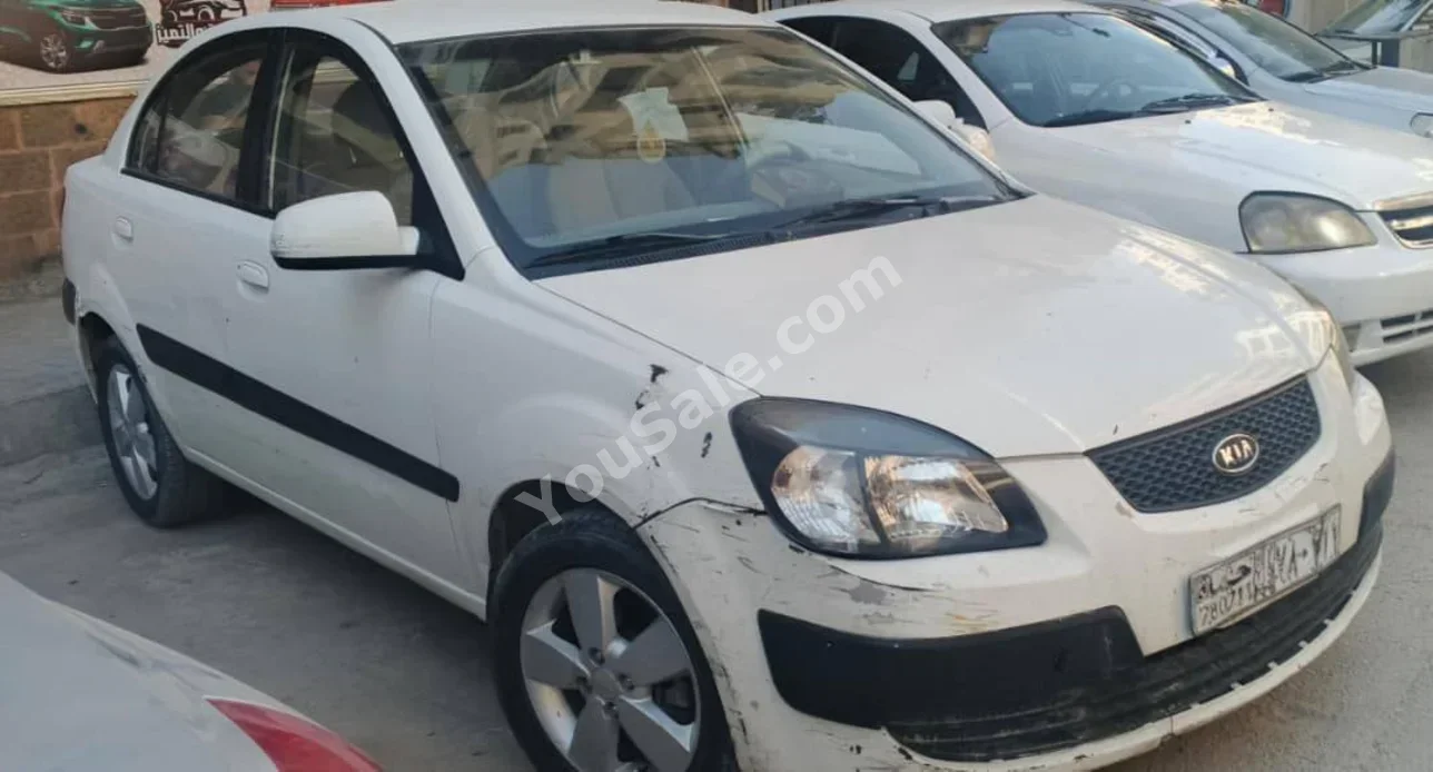 Kia Rio 2009 Manual 132,000 km 4 Cylinder FWD Sedan White Gasoline