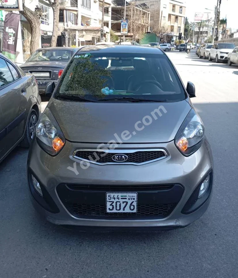 Kia Picanto 2012 Automatic 94,000 km 4 Cylinder FWD Hatchback Dark Gray Gasoline
