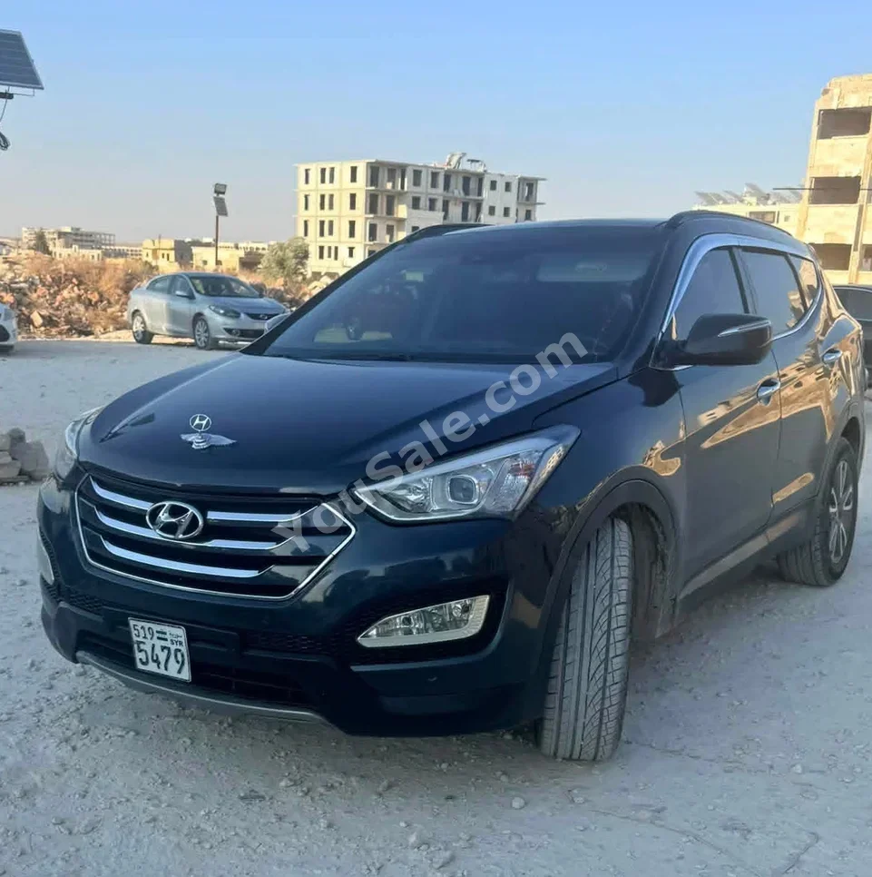 هيونداي سانتا في 2013 اتوماتيك 183,000 كم 4 سلندر دفع أمامي اس يو في أسود ديزل