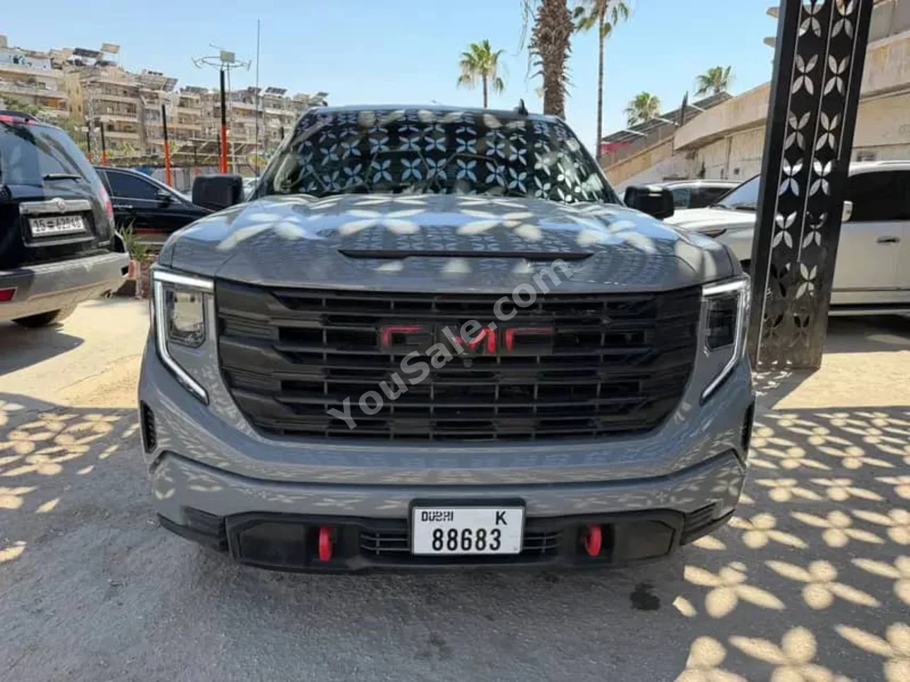 جي ام سي سييرا 2024 اتوماتيك 35,000 كم 8 سلندر دفع رباعي بيكب فضي بنزين